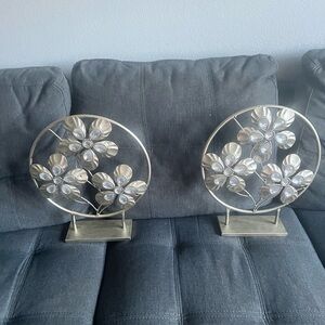 Metal Flower Circle Table Sculptures - Pair (Silver)